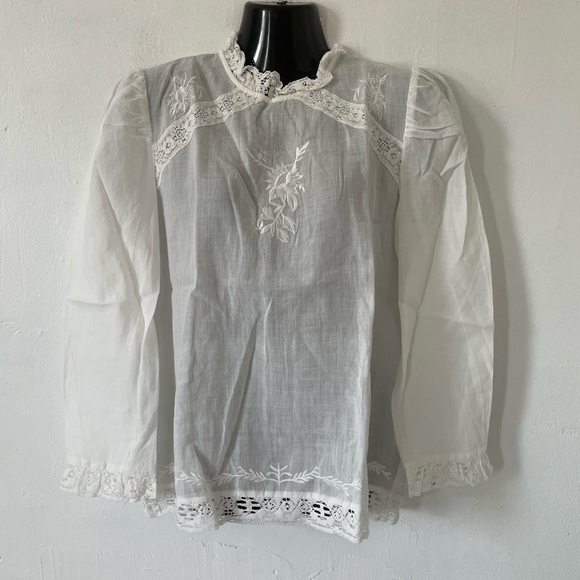 Zara Ramie Embroidered crotcheted Long Sleeve Blouse - Picture 6 of 17
